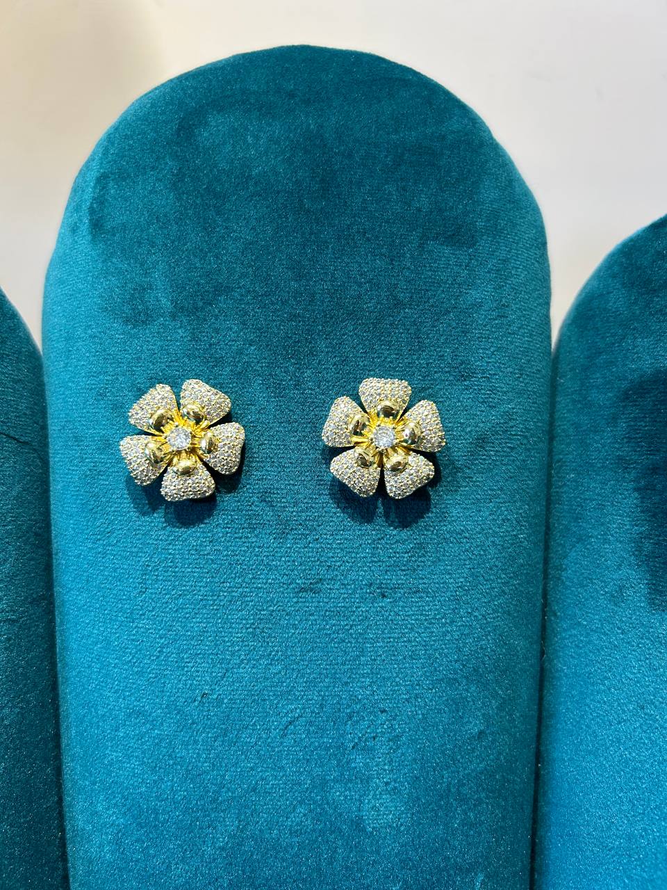 ORECCHINO FIORE STRASS