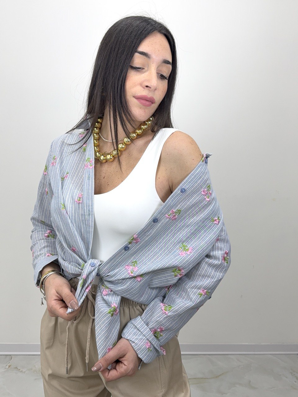CAMICIA COTONE CELESTE CON FIORI E RIGHE
