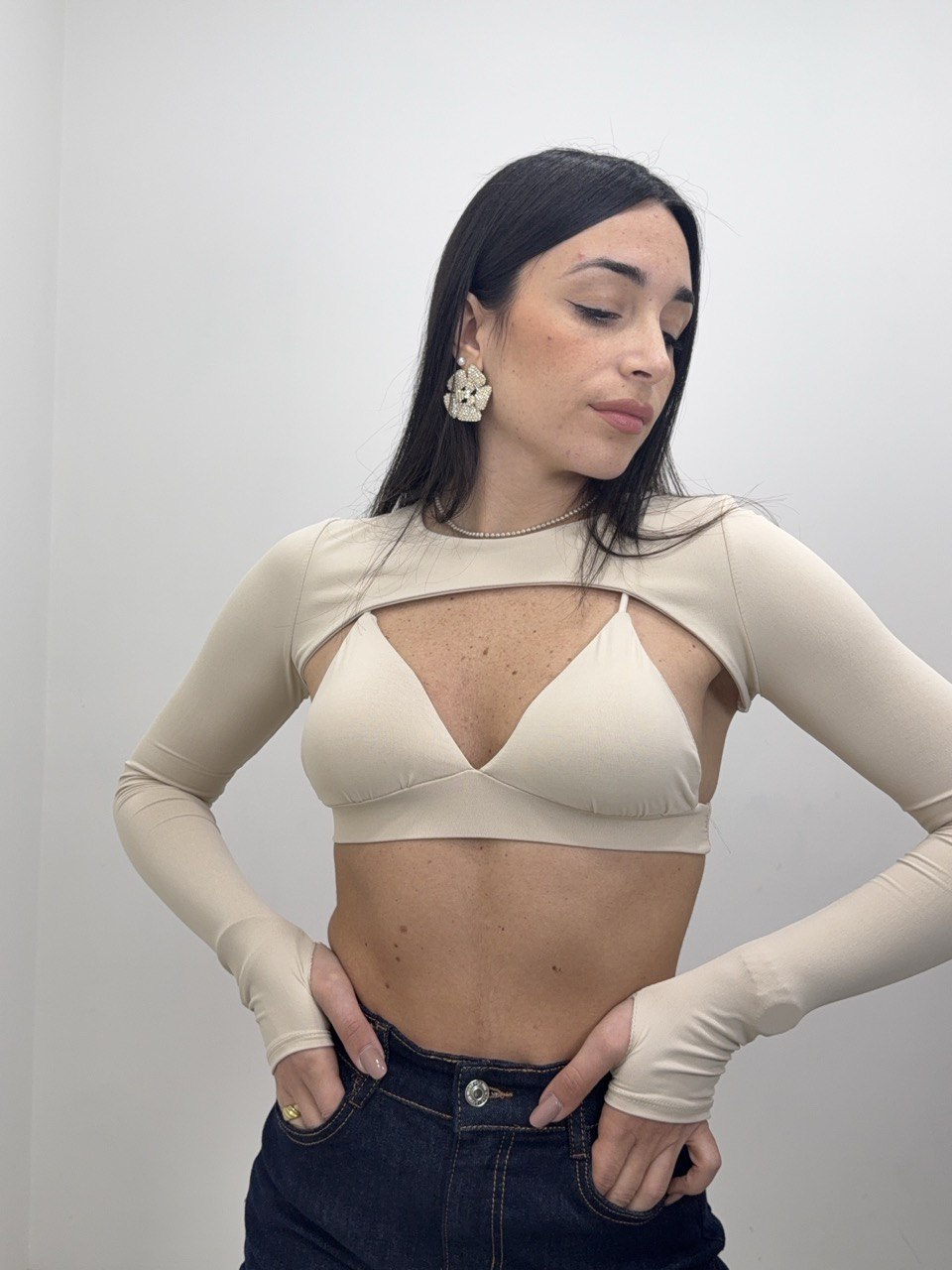 TOP BEIGE CON COPRISPALLE